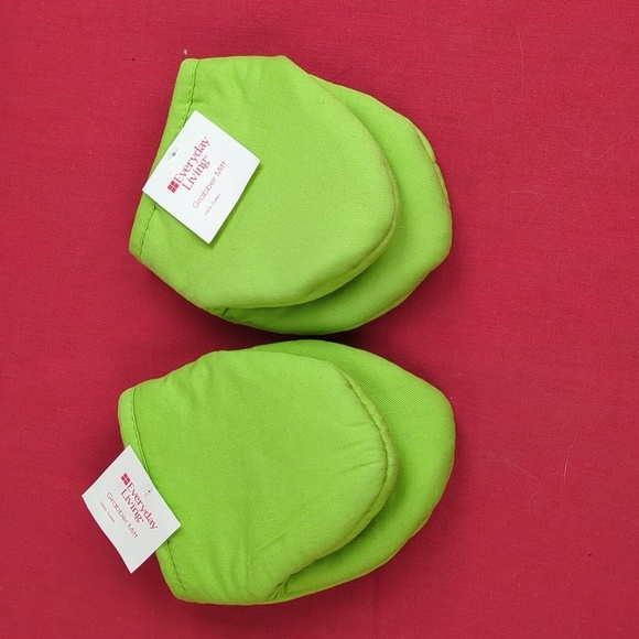 Everyday Living Green Grabber Mitt - Picture 7 of 15